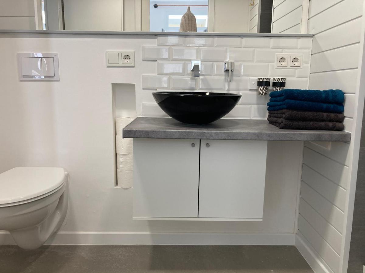 Living At Saarpartments - Adultsonly - Business & Holiday Homes With Kitchen For Long- And Short Term Stay, 3 Min To St Johanner Markt And Points Of Interest Саарбрюккен Экстерьер фото